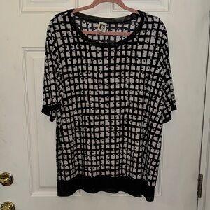 Anne Klein Black and White Checkered Long Sleeve Top